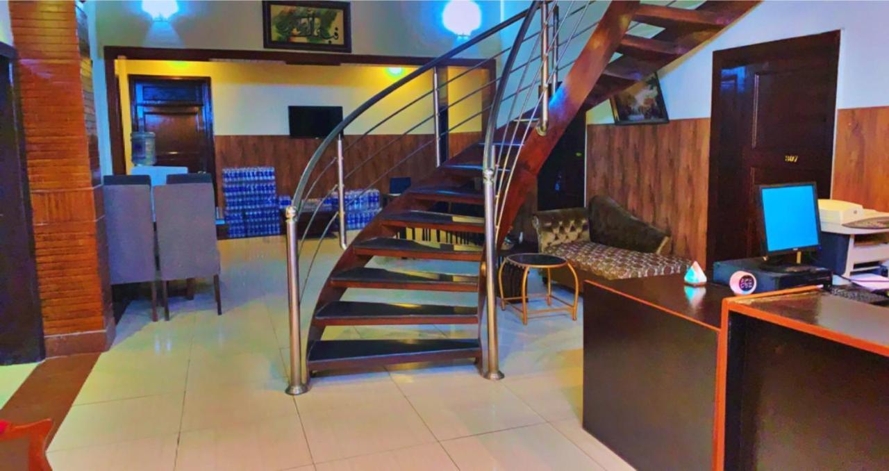 Crown Castle Peshawar Exterior foto
